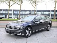 Volkswagen passat variant gte 1.4 tsi phev 218pk automaat 2021 panodak camera massage stoel&stuurverwarming - afbeelding 33 van  33