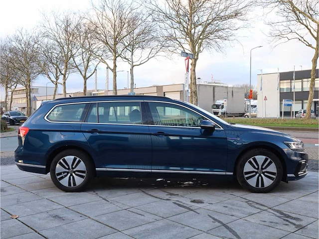 Volkswagen passat variant gte 1.4 tsi phev 218pk automaat 2021 - afbeelding 27 van  30