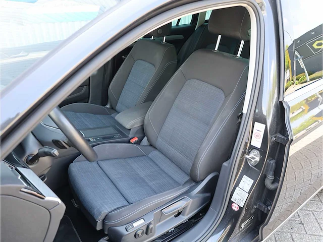 Volkswagen passat variant gte 1.4 tsi phev 218pk automaat 2021 - afbeelding 4 van  43
