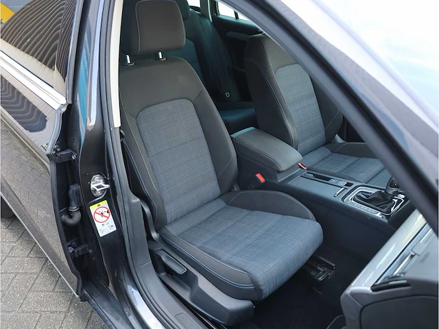 Volkswagen passat variant gte 1.4 tsi phev 218pk automaat 2021 - afbeelding 8 van  43