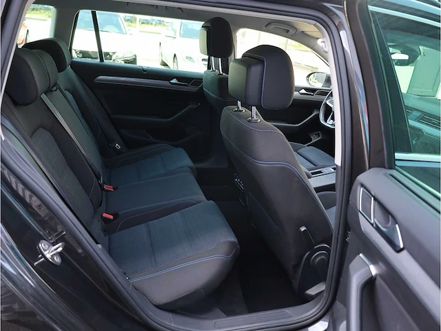 Volkswagen passat variant gte 1.4 tsi phev 218pk automaat 2021 - afbeelding 9 van  43