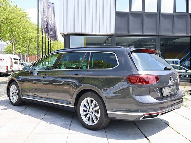 Volkswagen passat variant gte 1.4 tsi phev 218pk automaat 2021 - afbeelding 23 van  43