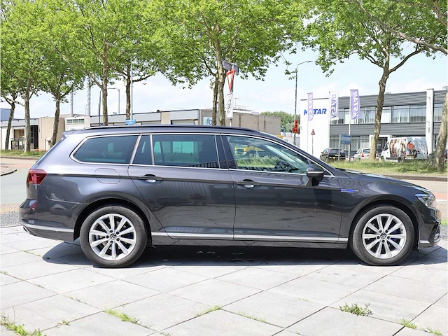 Volkswagen passat variant gte 1.4 tsi phev 218pk automaat 2021 - afbeelding 40 van  43