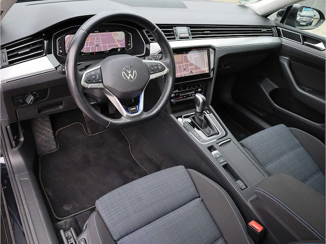 Volkswagen passat variant gte 1.4 tsi phev 218pk automaat 2021 - afbeelding 12 van  43
