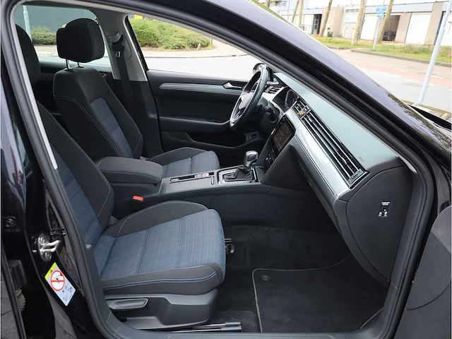 Volkswagen passat variant gte 1.4 tsi phev 218pk automaat 2021 - afbeelding 41 van  43