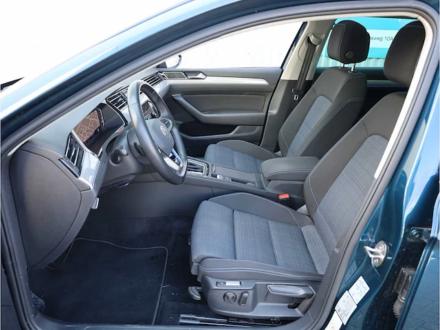 Volkswagen passat variant gte 1.4 tsi phev 218pk automaat 2021 - afbeelding 12 van  37