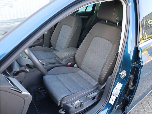 Volkswagen passat variant gte 1.4 tsi phev 218pk automaat 2021 - afbeelding 13 van  37