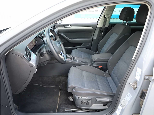 Volkswagen passat variant gte 1.4 tsi phev 218pk automaat 2021 - afbeelding 12 van  37