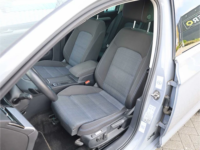 Volkswagen passat variant gte 1.4 tsi phev 218pk automaat 2021 - afbeelding 13 van  37