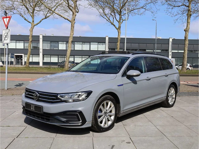 Volkswagen passat variant gte 1.4 tsi phev 218pk automaat 2021 - afbeelding 9 van  37
