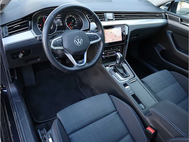 Volkswagen passat variant gte 1.4 tsi phev 218pk automaat 2021 - afbeelding 12 van  49