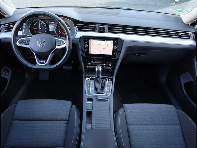 Volkswagen passat variant gte 1.4 tsi phev 218pk automaat 2021 - afbeelding 16 van  49