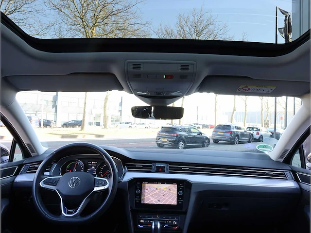 Volkswagen passat variant gte 1.4 tsi phev 218pk automaat 2021 - afbeelding 17 van  49