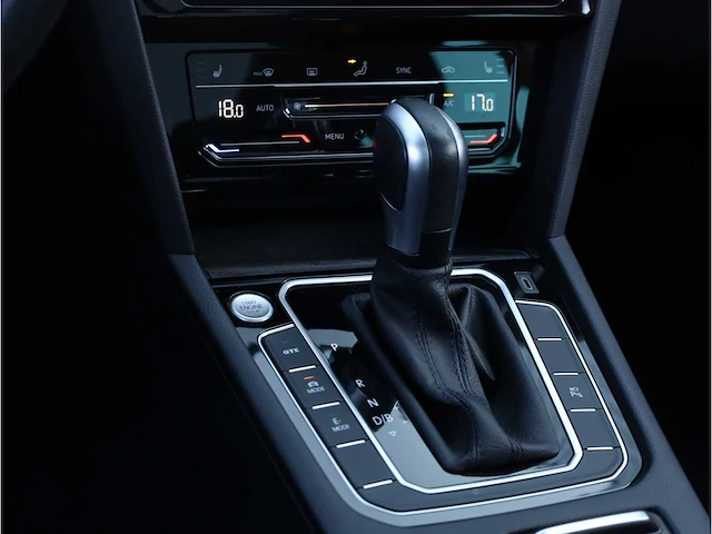Volkswagen passat variant gte 1.4 tsi phev 218pk automaat 2021 - afbeelding 22 van  49
