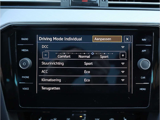 Volkswagen passat variant gte 1.4 tsi phev 218pk automaat 2021 - afbeelding 29 van  49