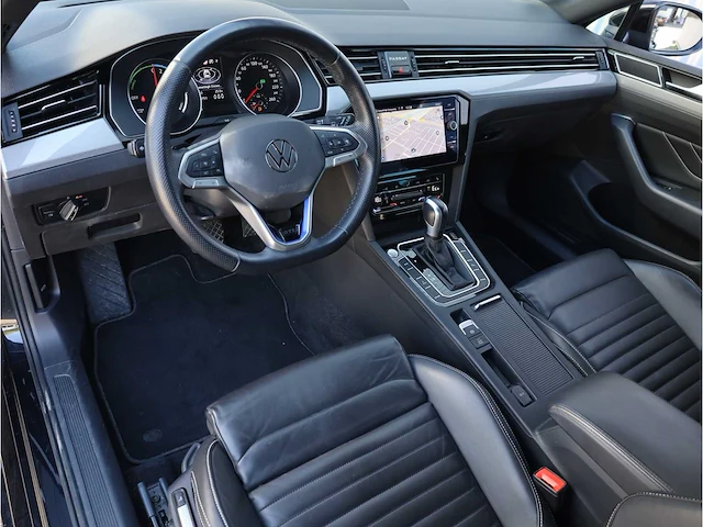 Volkswagen passat variant gte 1.4 tsi phev 218pk automaat 2021 - afbeelding 3 van  37