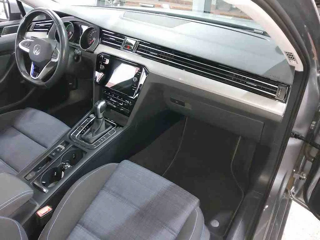 Volkswagen passat variant gte 1.4 tsi phev 218pk automaat 2021 - afbeelding 13 van  17