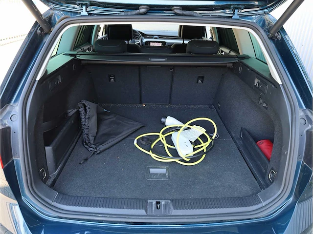 Volkswagen passat variant gte 1.4 tsi phev 218pk automaat 2021 - afbeelding 24 van  38