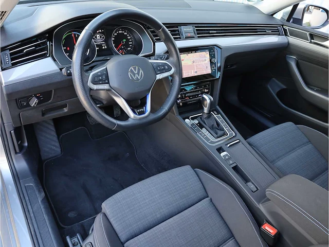 Volkswagen passat variant gte 1.4 tsi phev 218pk automaat 2021 - afbeelding 4 van  36