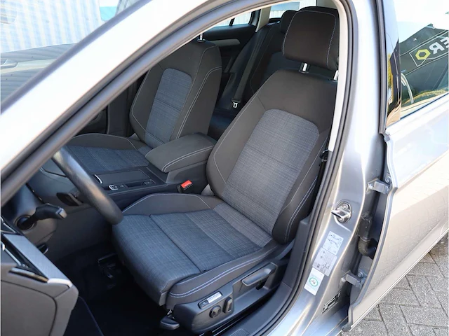 Volkswagen passat variant gte 1.4 tsi phev 218pk automaat 2021 - afbeelding 6 van  36