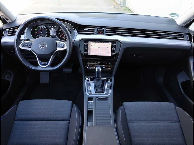 Volkswagen passat variant gte 1.4 tsi phev 218pk automaat 2021 - afbeelding 9 van  36