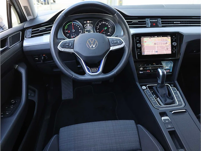 Volkswagen passat variant gte 1.4 tsi phev 218pk automaat 2021 - afbeelding 11 van  36