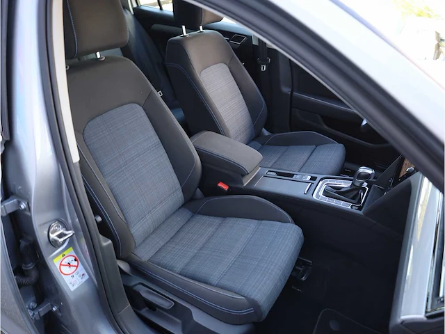 Volkswagen passat variant gte 1.4 tsi phev 218pk automaat 2021 - afbeelding 24 van  36