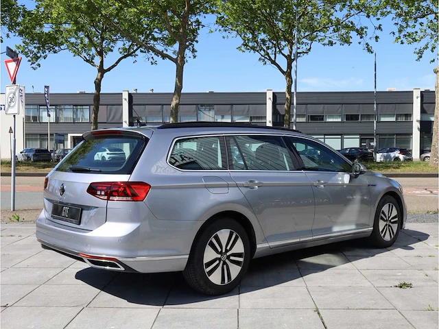 Volkswagen passat variant gte 1.4 tsi phev 218pk automaat 2021 - afbeelding 33 van  36