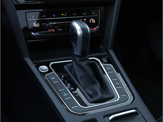 Volkswagen passat variant gte 1.4 tsi phev 218pk automaat 2021 - afbeelding 15 van  39