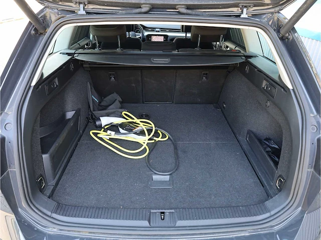 Volkswagen passat variant gte 1.4 tsi phev 218pk automaat 2021 - afbeelding 25 van  39