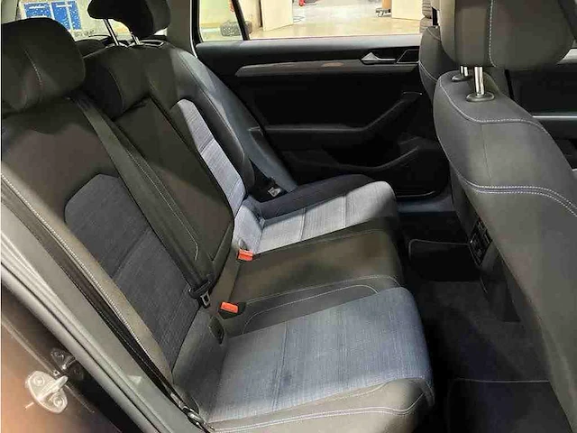 Volkswagen passat variant gte 1.4 tsi phev 218pk automaat 2021 - afbeelding 18 van  20