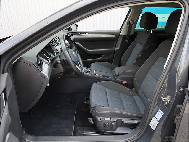Volkswagen passat variant gte 1.4 tsi phev 218pk automaat 2021 - afbeelding 3 van  33