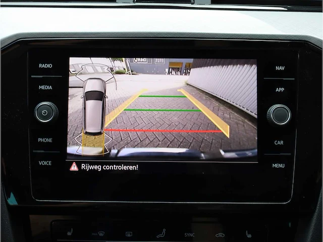 Volkswagen passat variant gte 1.4 tsi phev 218pk automaat 2021 - afbeelding 13 van  33