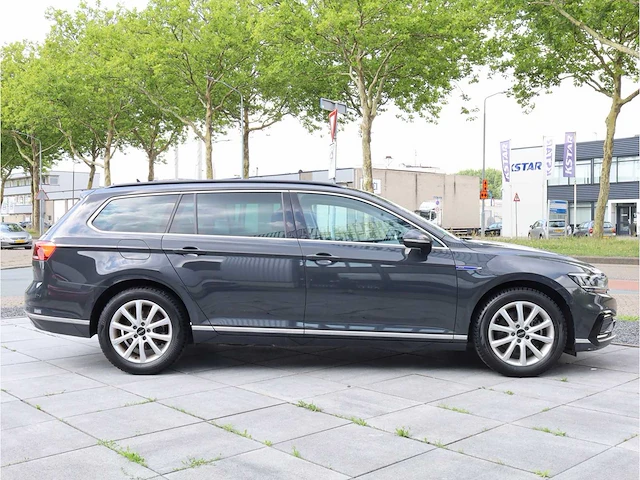 Volkswagen passat variant gte 1.4 tsi phev 218pk automaat 2021 - afbeelding 30 van  33