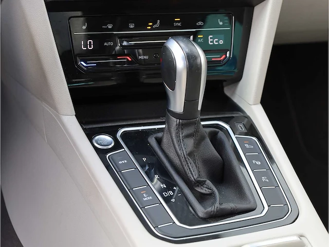 Volkswagen passat variant gte 1.4 tsi phev 218pk automaat 2021 - afbeelding 17 van  49