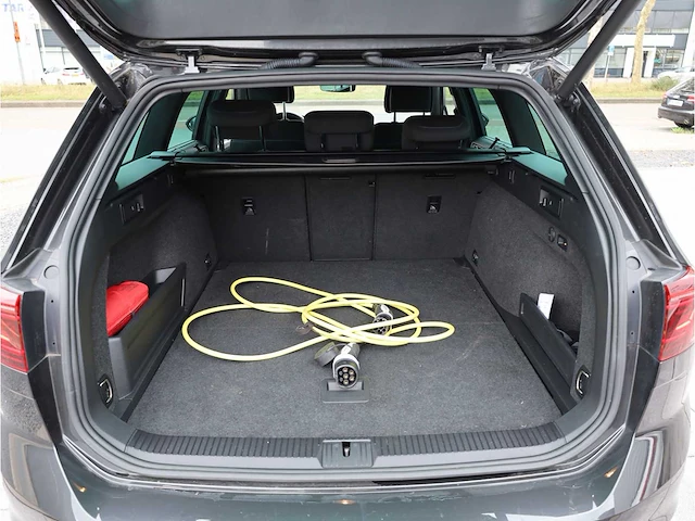 Volkswagen passat variant gte 1.4 tsi phev 218pk automaat 2021 - afbeelding 31 van  48