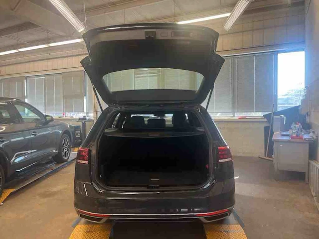 Volkswagen passat variant gte 1.4 tsi phev 218pk automaat 2021 - afbeelding 3 van  18