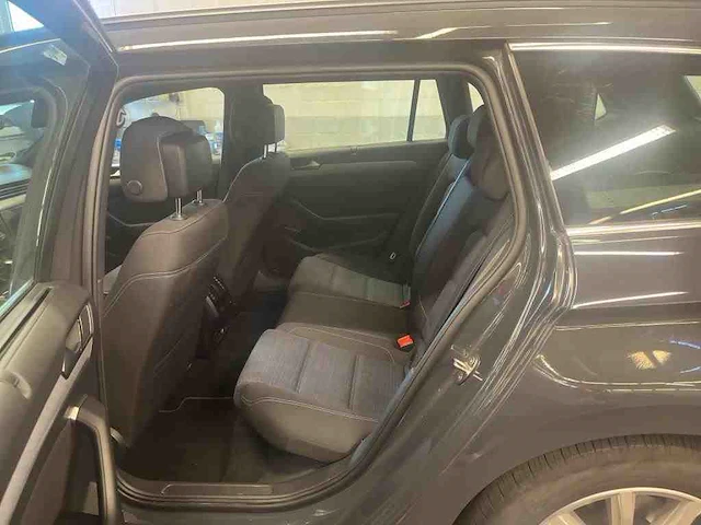 Volkswagen passat variant gte 1.4 tsi phev 218pk automaat 2021 - afbeelding 16 van  18
