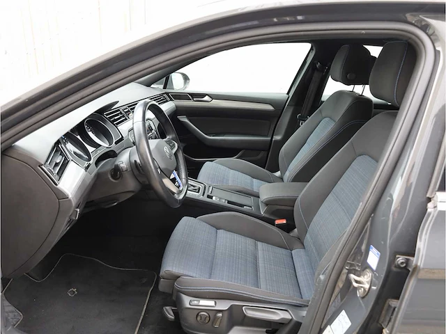Volkswagen passat variant gte 1.4 tsi phev 218pk automaat 2021 - afbeelding 12 van  38