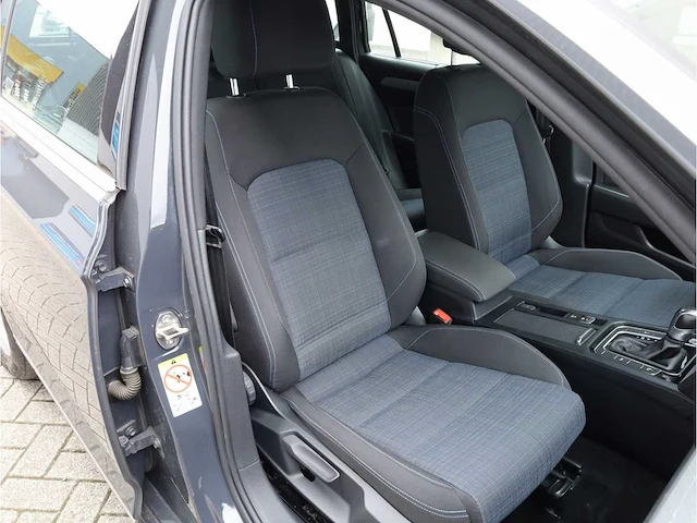 Volkswagen passat variant gte 1.4 tsi phev 218pk automaat 2021 - afbeelding 32 van  38
