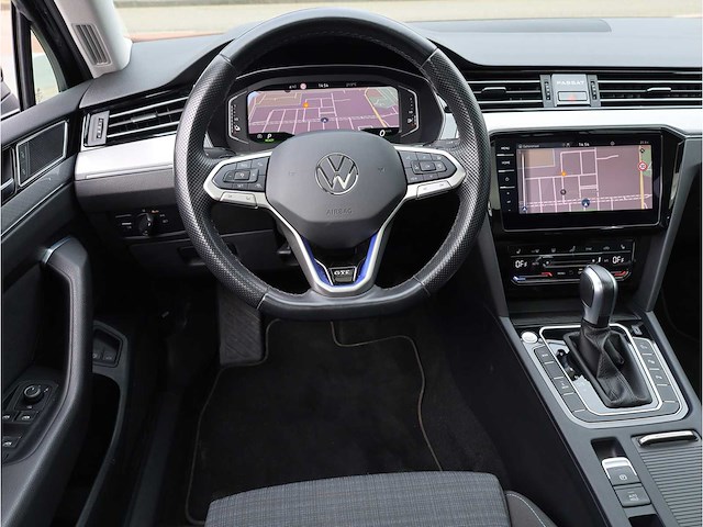 Volkswagen passat variant gte 1.4 tsi phev 218pk automaat 2021 - afbeelding 18 van  43