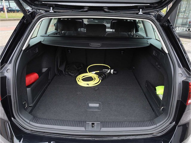 Volkswagen passat variant gte 1.4 tsi phev 218pk automaat 2021 - afbeelding 31 van  43