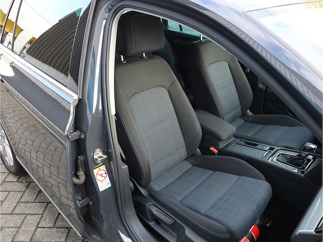 Volkswagen passat variant gte 1.4 tsi phev 218pk automaat 2021 - afbeelding 28 van  34