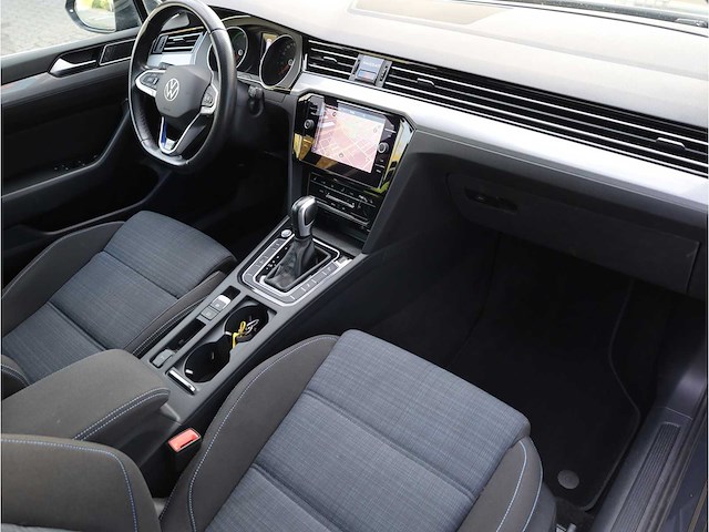 Volkswagen passat variant gte 1.4 tsi phev 218pk automaat 2021 - afbeelding 13 van  34