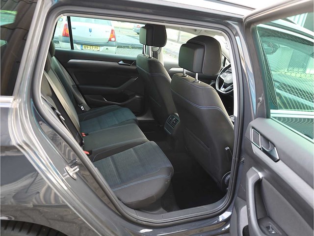 Volkswagen passat variant gte 1.4 tsi phev 218pk automaat 2021 - afbeelding 26 van  34