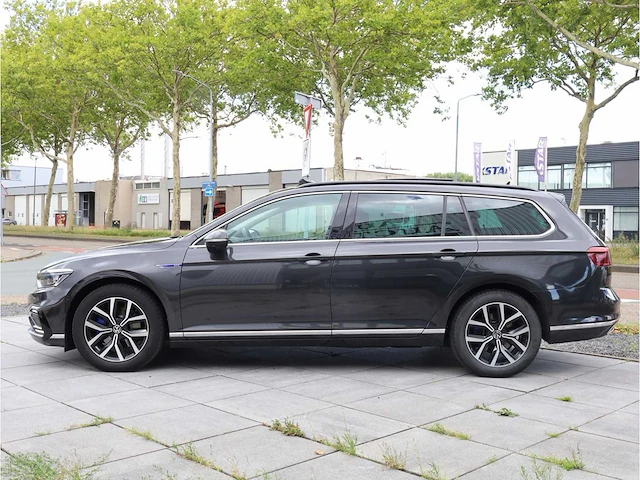 Volkswagen passat variant gte 1.4 tsi phev 218pk automaat 2022 - afbeelding 12 van  43
