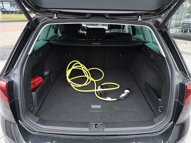 Volkswagen passat variant gte 1.4 tsi phev 218pk automaat 2022 - afbeelding 33 van  46