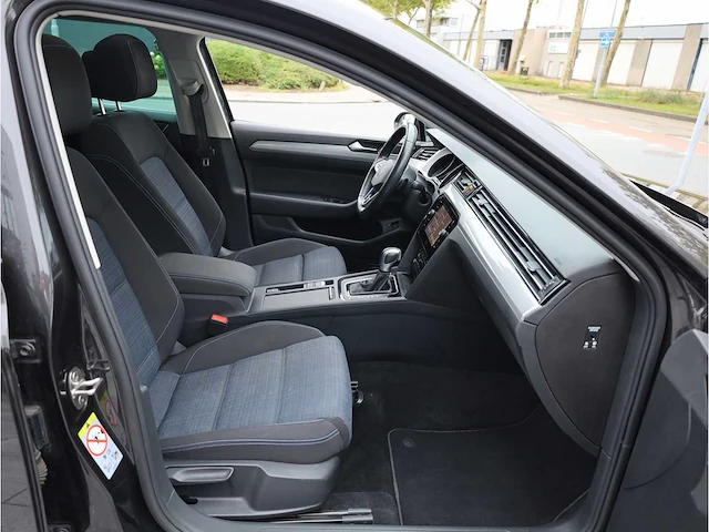 Volkswagen passat variant gte 1.4 tsi phev 218pk automaat 2022 - afbeelding 36 van  46