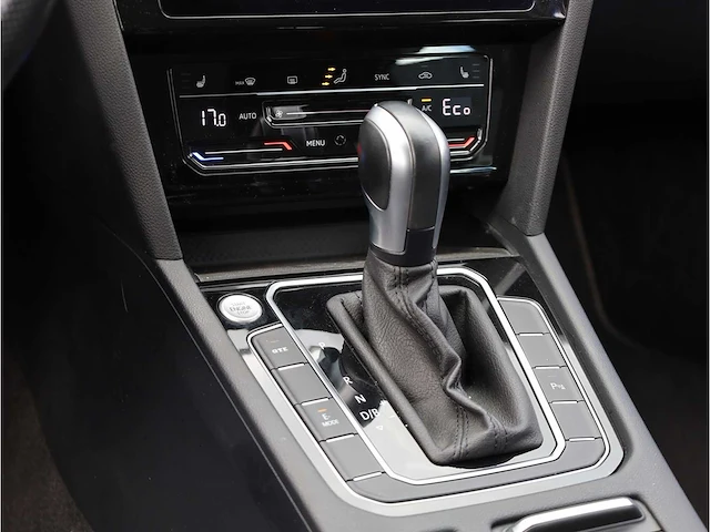 Volkswagen passat variant gte 1.4 tsi phev 218pk automaat 2022 - afbeelding 13 van  35