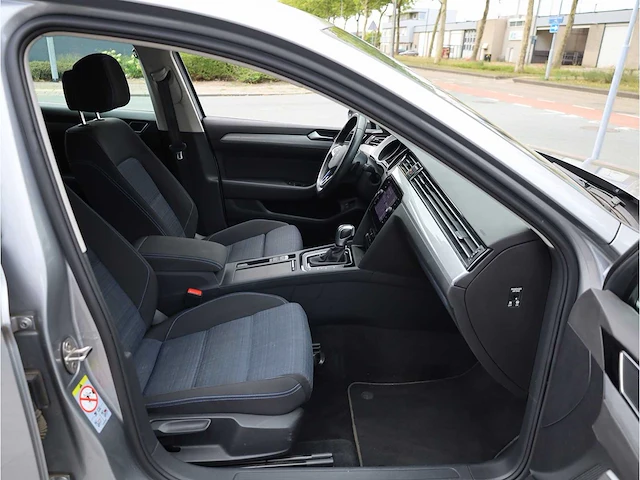Volkswagen passat variant gte 1.4 tsi phev 218pk automaat 2022 - afbeelding 21 van  35